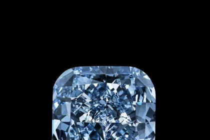 Sinine teemant Genfi oksjonil4