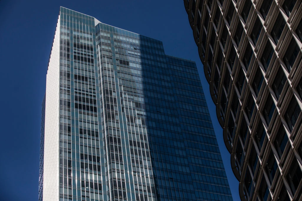 San Francisco aastatuhande torn kaldub 7 cm aastas 2b89f61