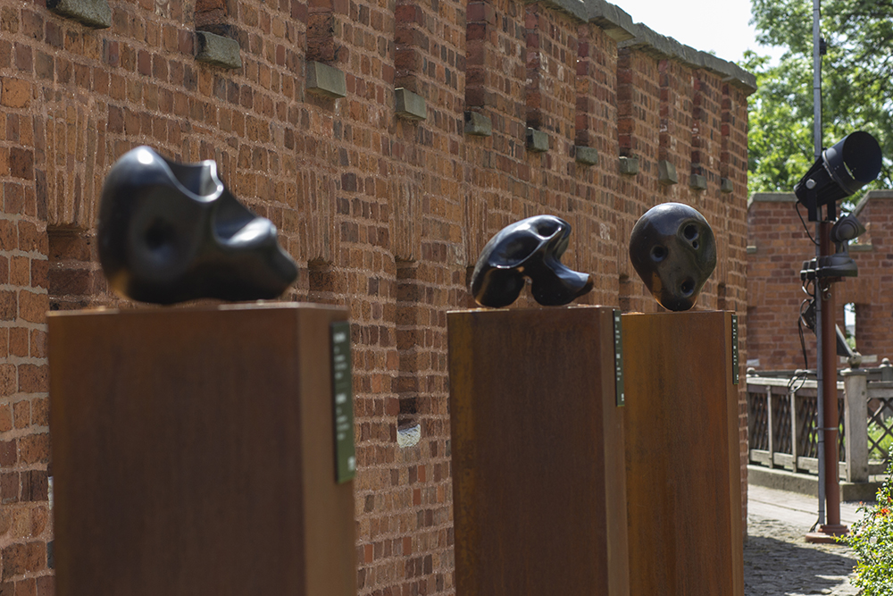 Beksinski. Skulptuurid Dokumentatsioon20väike