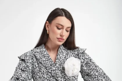 Tellimusel valmistatud kleit