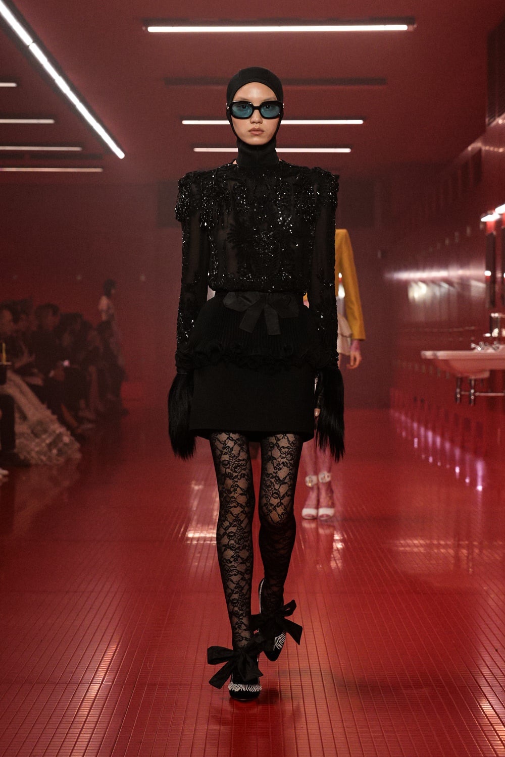 Valentino uusim näitus, mis mängib intiimsusega2