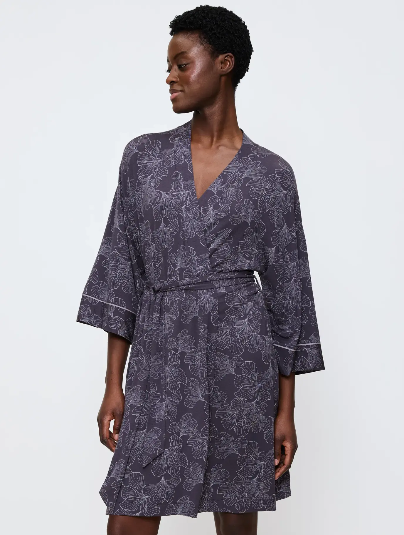 Luksuslik naiste hommikumantel1