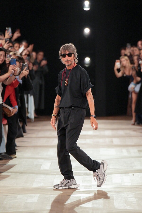 Pierpaolo Piccioli Balenciaga Uuesti, Kuid Kas Kindlasti