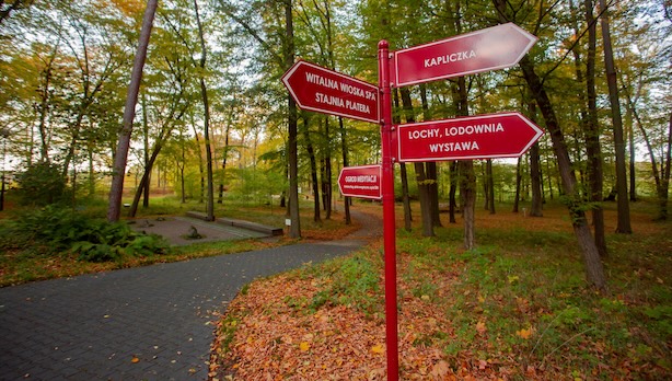 Teemarajad Maor Hpuse Spa pargis