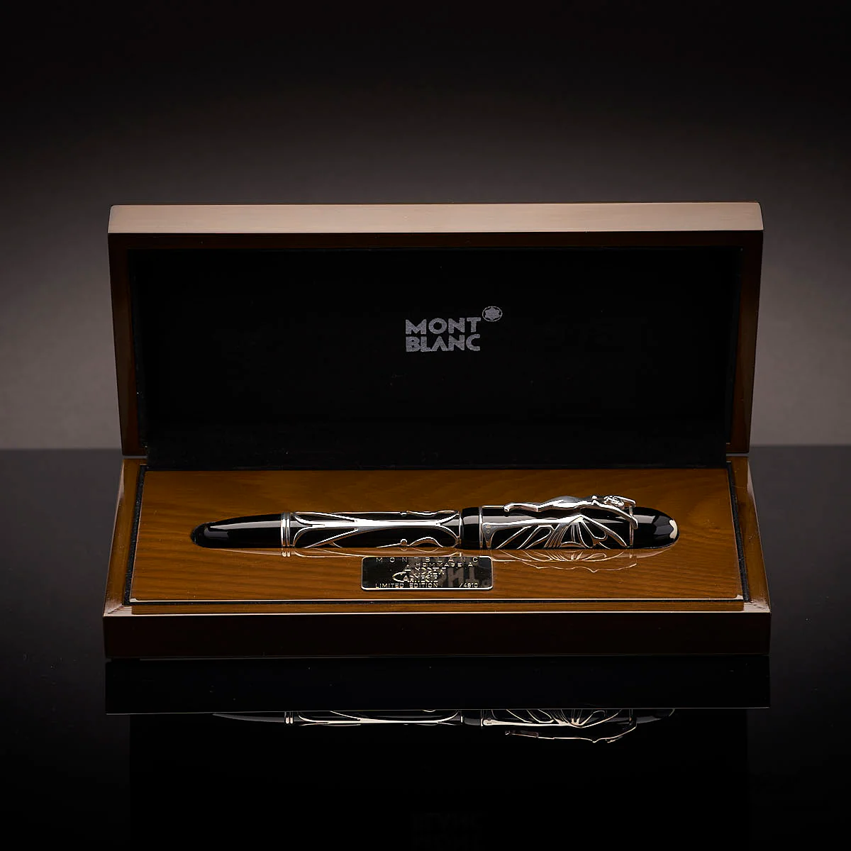 Mont Blanc t&auml;itesulepea