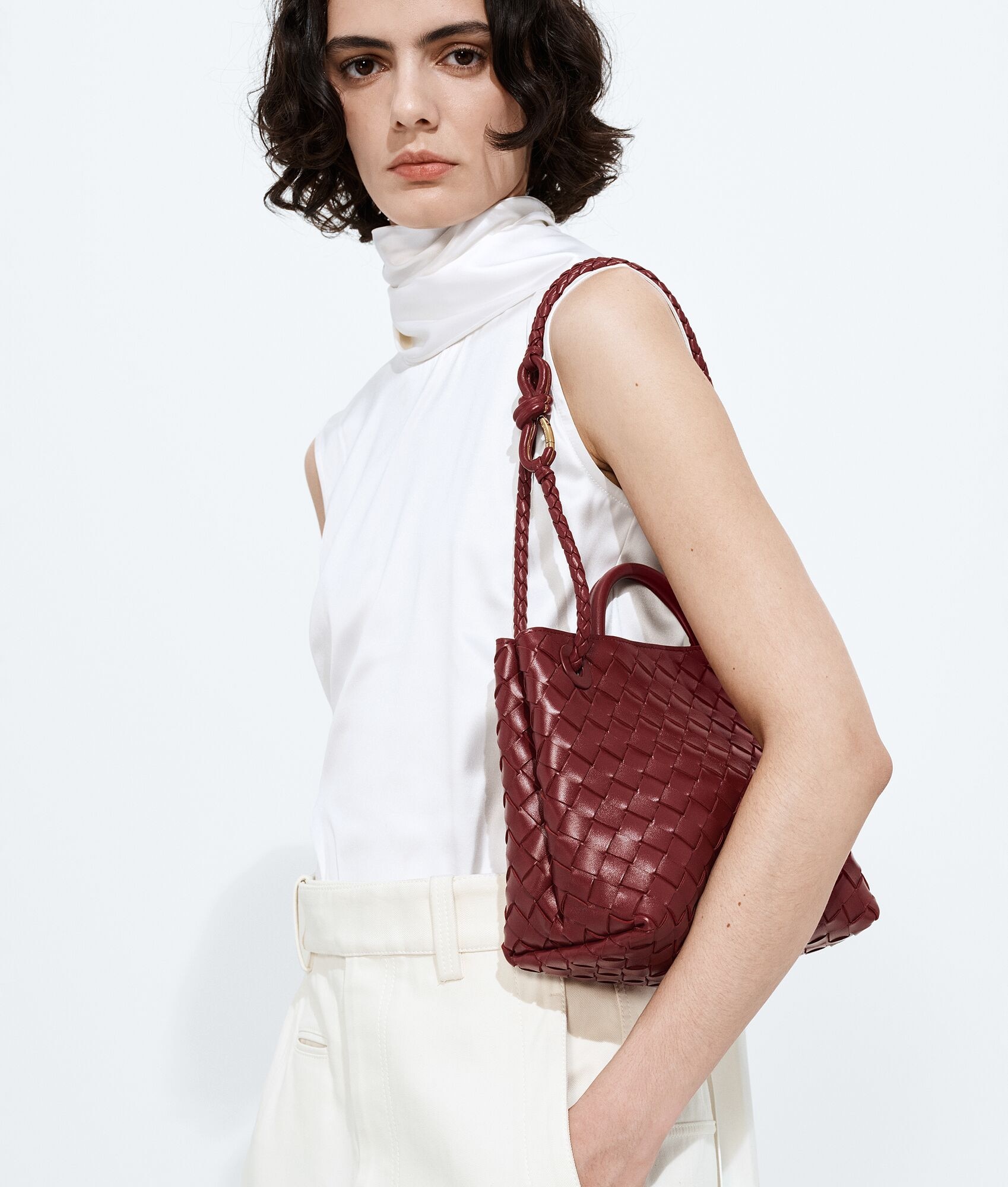 Burgundia k&auml;ekott Bottega Venetta1